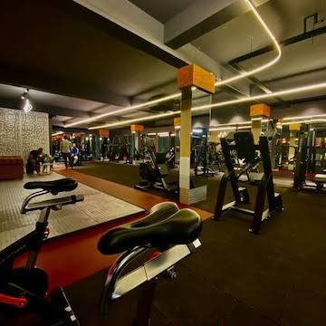Gymnasium: Aurum Arts Worli modern gymnasium and fitness centre
